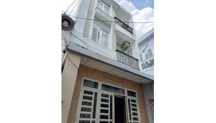 Giảm Sốc 2 Tỷ Chỉ Hơn 4 Tỷ Bán Nhà 3 Tầng 5.5x10.5m Gần Vincom Lê Văn Việt Vào Ở Ngay